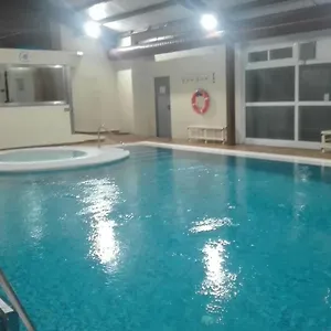 Apartamento Sueño Nevado Con Piscina A Pie De Telesilla, Sierra Nevada